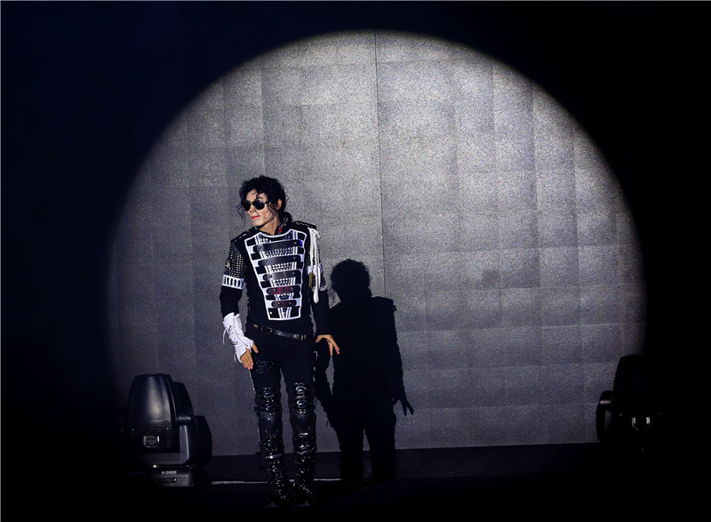 中国迈克尔杰克逊开启MJ传奇复活巡演轰动全球